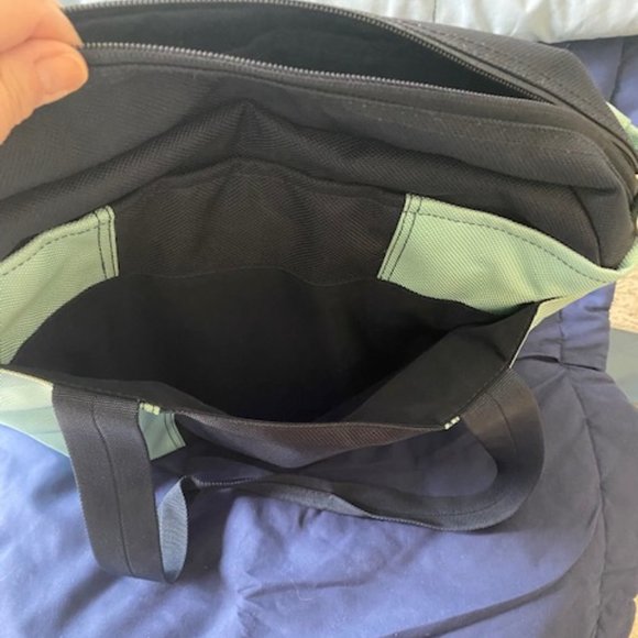 Multi-pocket tote bag - Picture 3 of 6